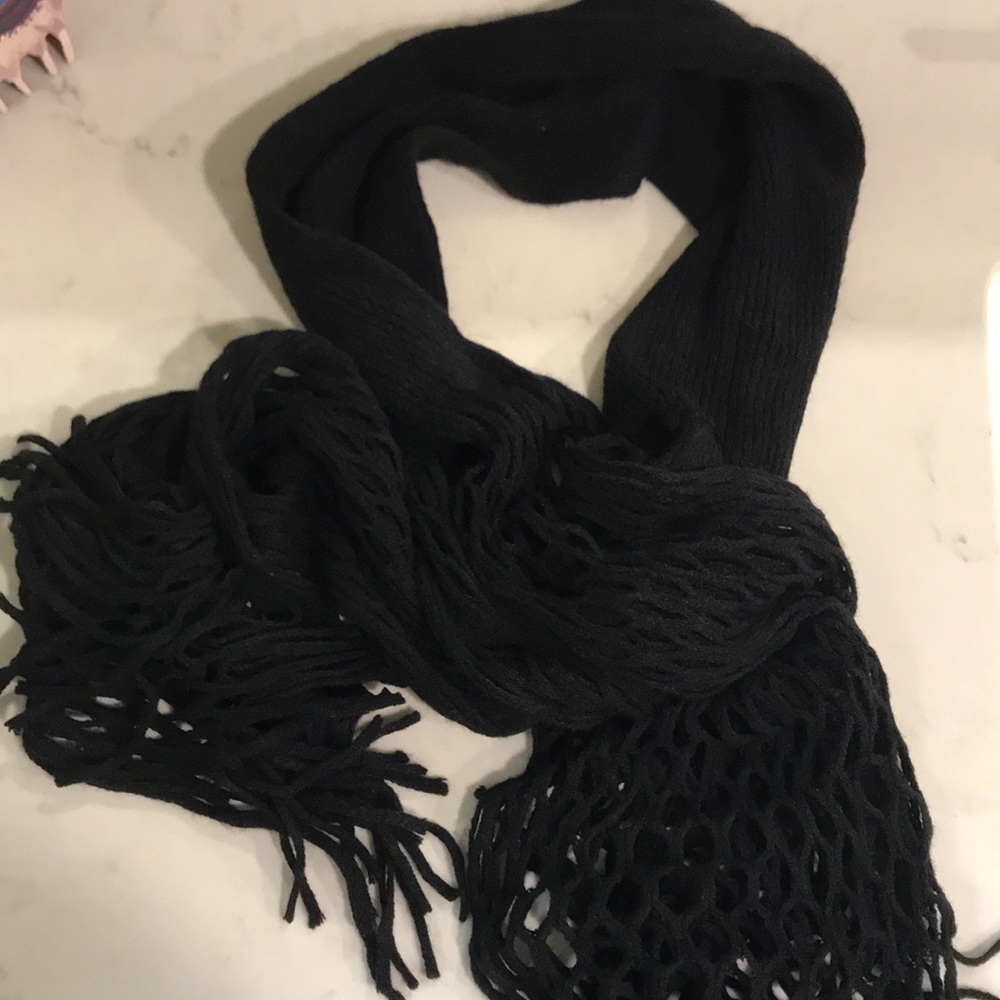 Black Scarf